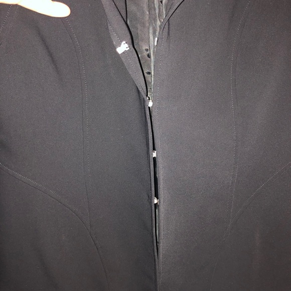 Blazer - Picture 4 of 6